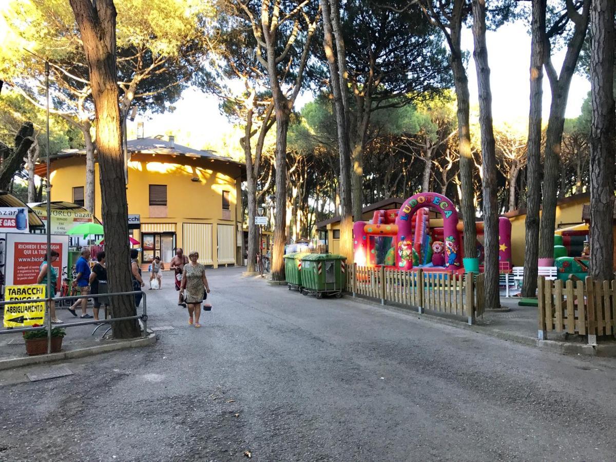 Dena Chalets - Lido Di Spina At The Beach Exterior foto